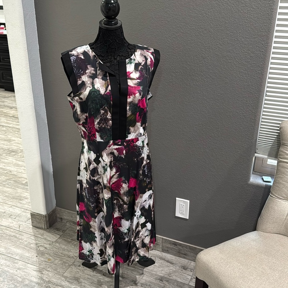 NWT Lafayette Print Dress